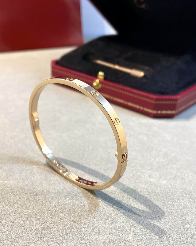 Cartier bracelet 11lyx39 (3)