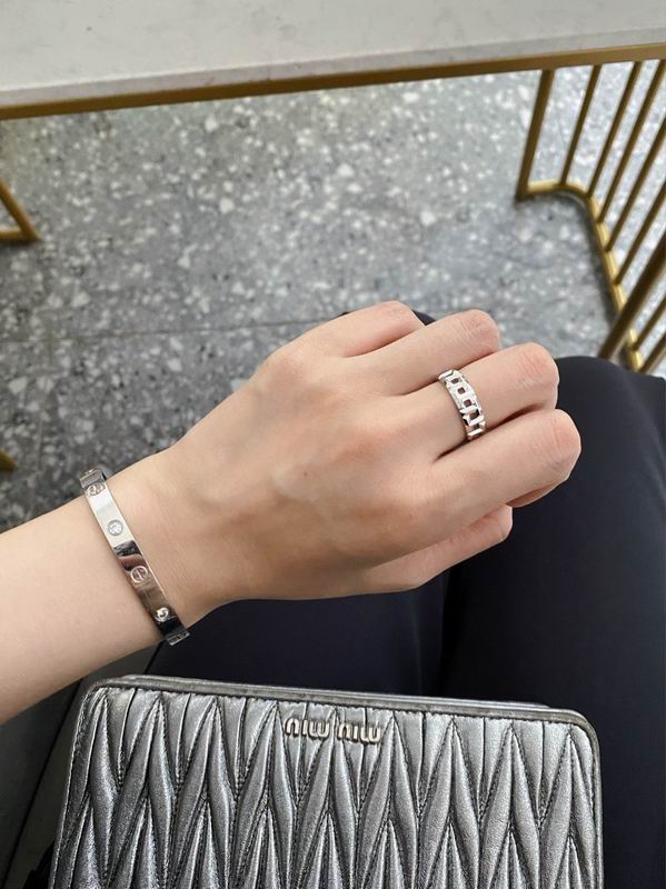 Cartier bracelet 12lyx40 (17)