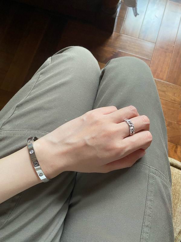 Cartier bracelet 12lyx40 (18)