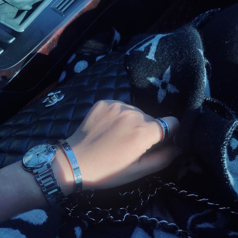 Cartier bracelet 12lyx41 (17)