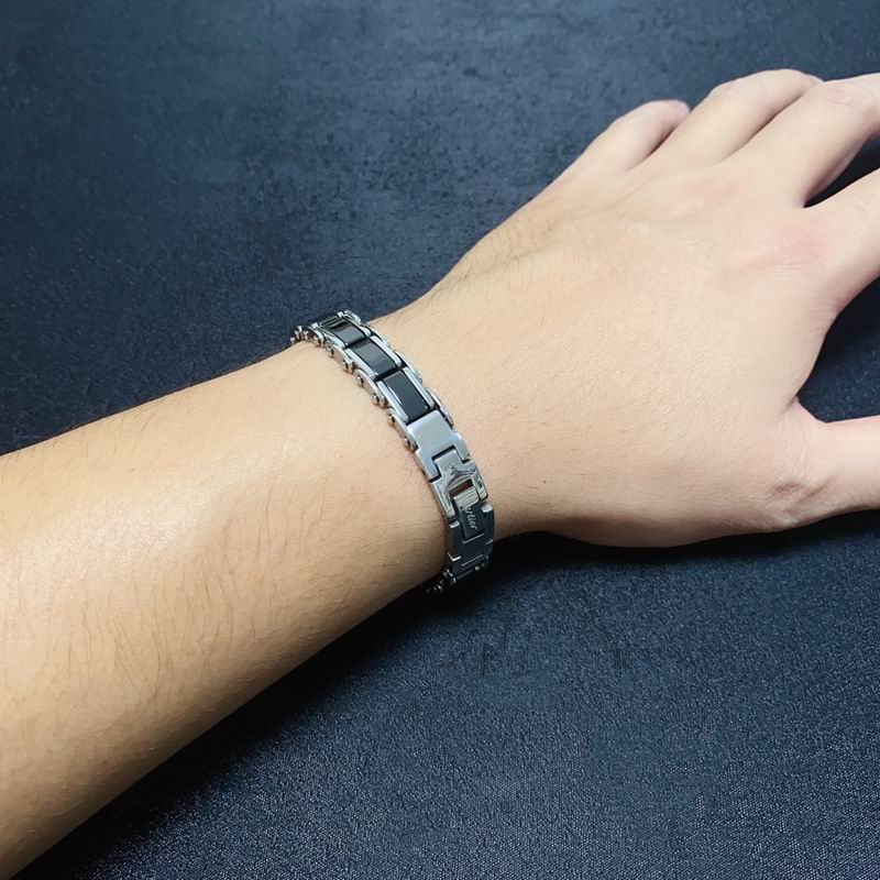 Cartier bracelet 12lyx42 (2)