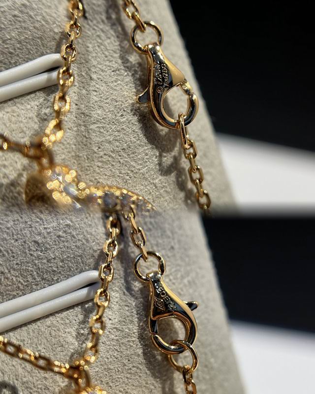 Cartier necklace 12lyx32 (7)