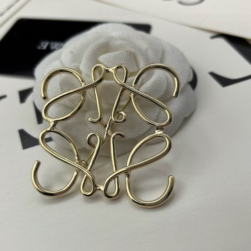 Loewe brooch 01lyw14 (6)