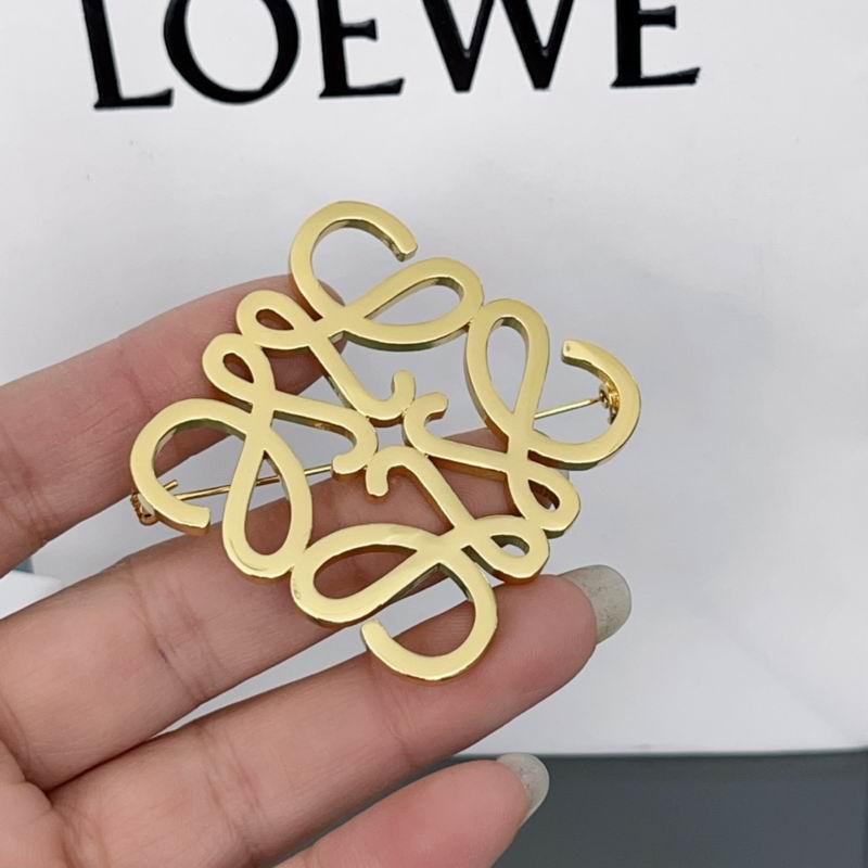 Loewe brooch 01lyw15 (4)