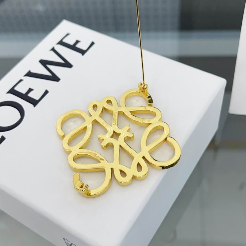 Loewe brooch 01lyw16 (2)