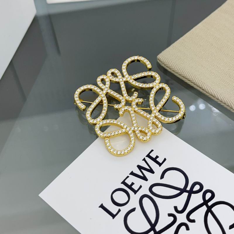 Loewe brooch 01lyw16 (5)