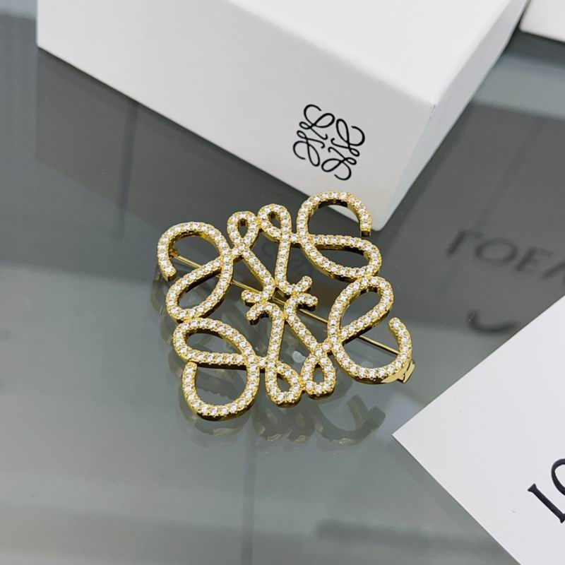 Loewe brooch 01lyw16 (7)