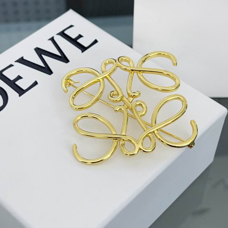 Loewe brooch 01lyw17 (1)