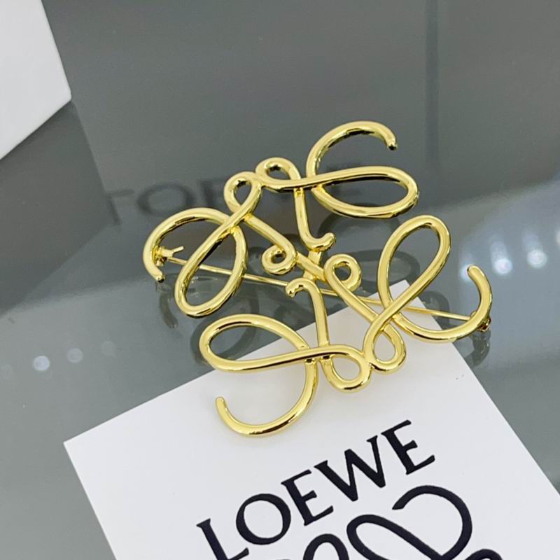 Loewe brooch 01lyw17 (5)