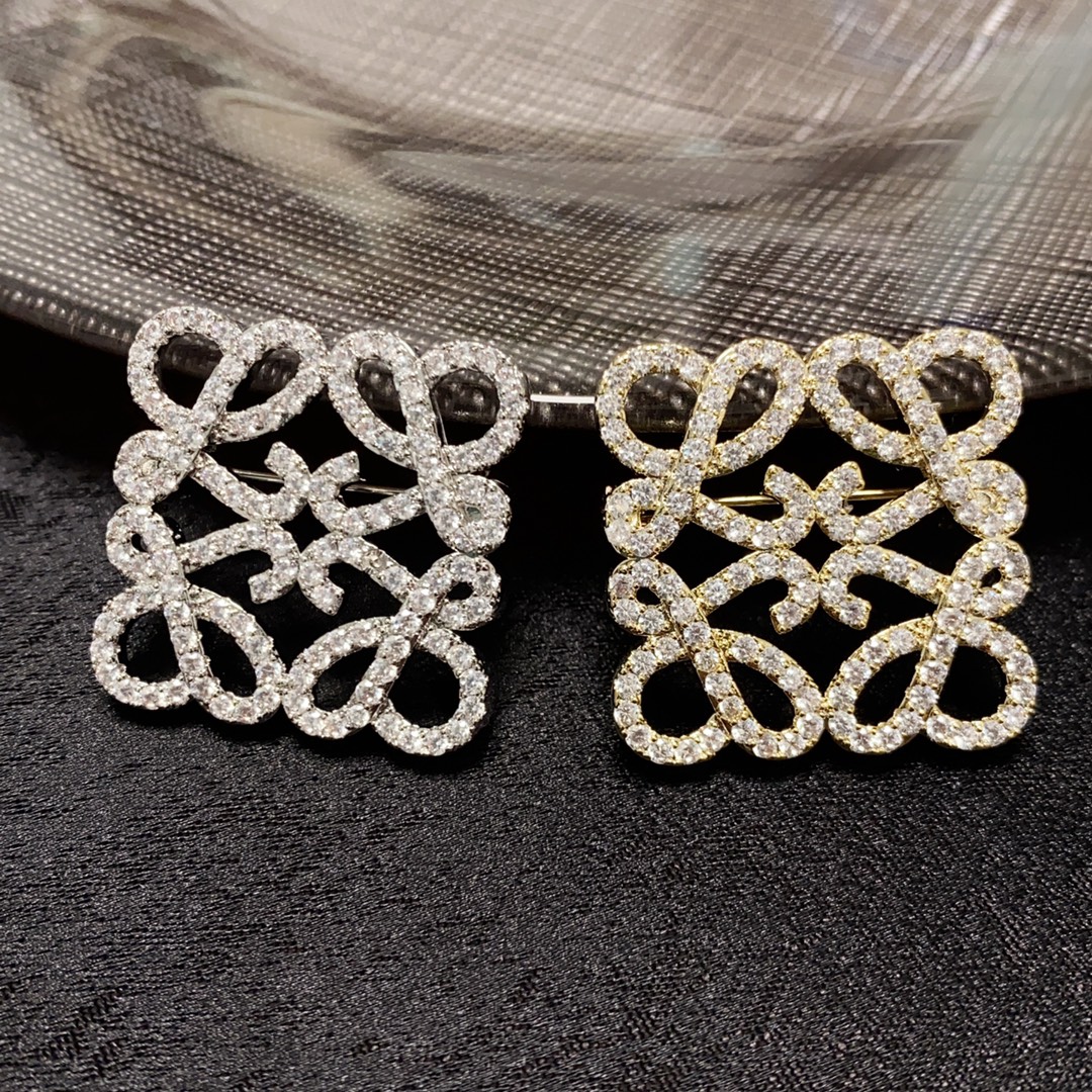 Loewe brooch 11lyw12 (3)