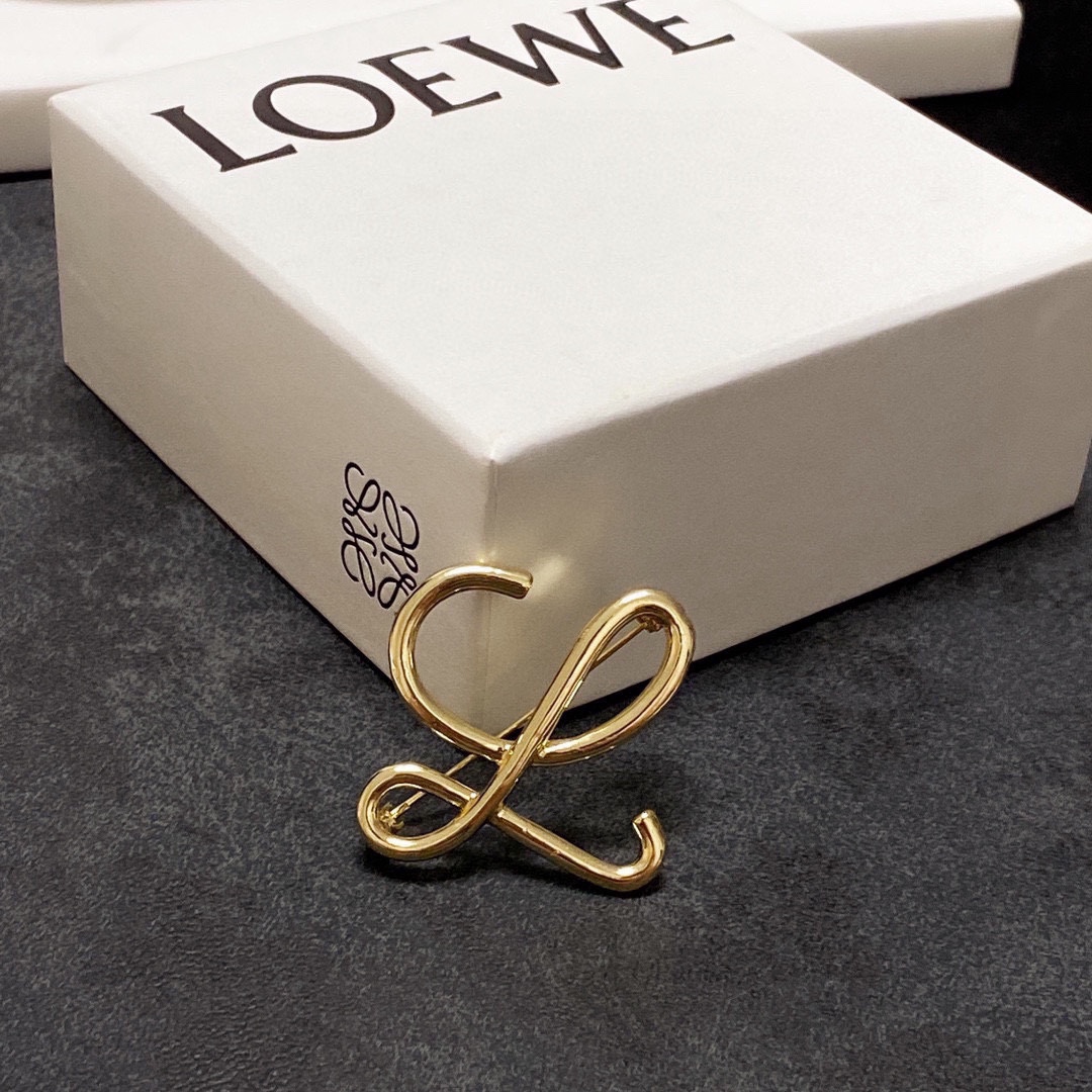 Loewe brooch 11lyw13 (3)