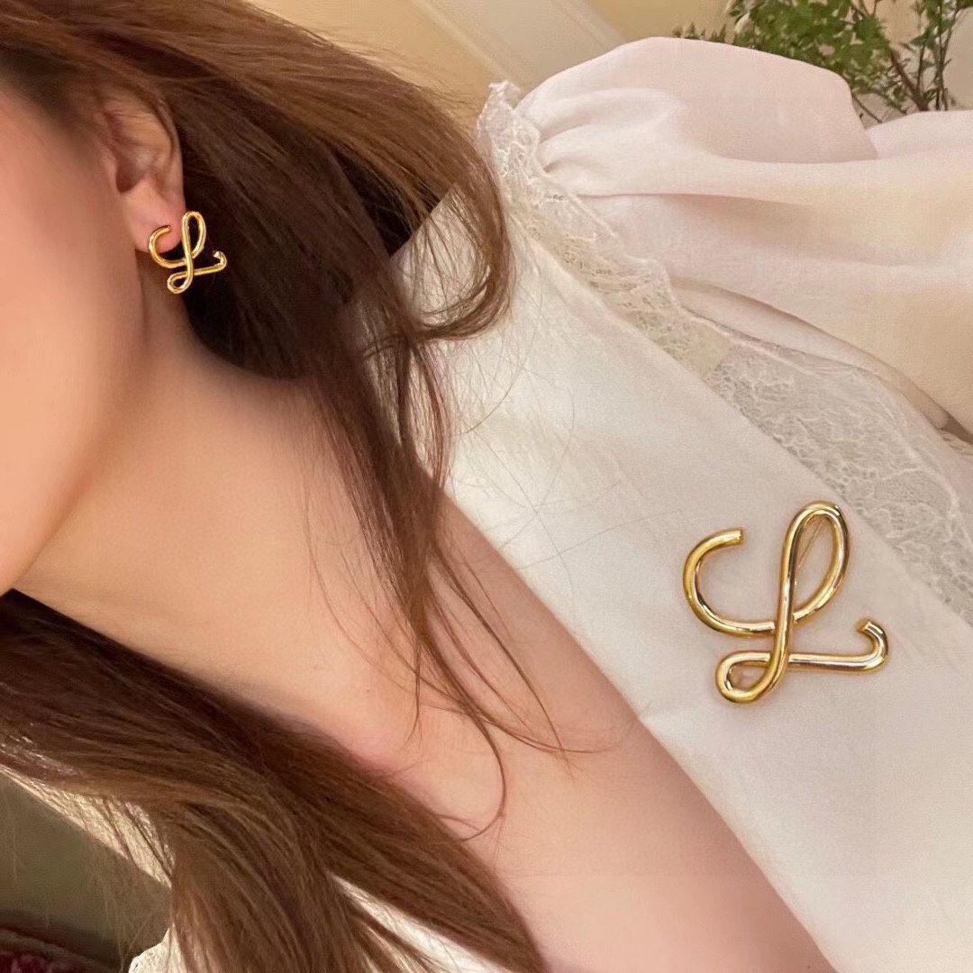 Loewe brooch 11lyw13 (8)