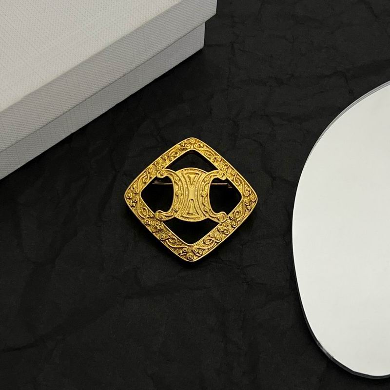 Celine Brooch 01lyr01 (2)