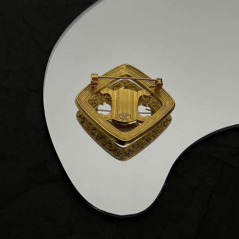 Celine Brooch 01lyr01 (5)