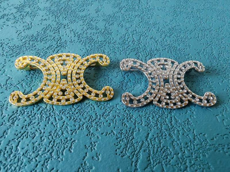 Celine Brooch 04lyr04 (1)