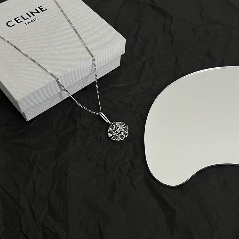 Celine Necklace  01lyr08 (1)