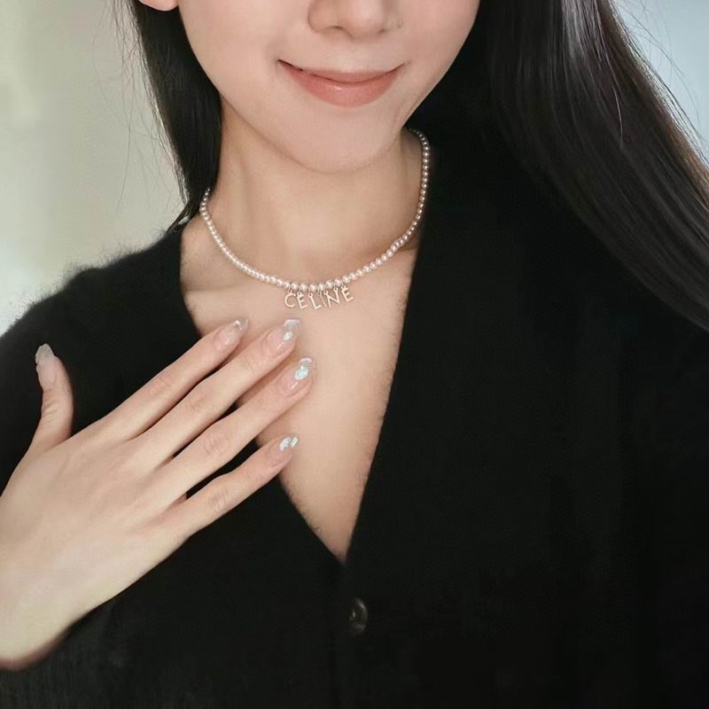 Celine Necklace  01lyr20 (2)