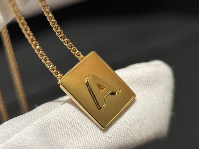 Celine Necklace  01lyr25 (7)