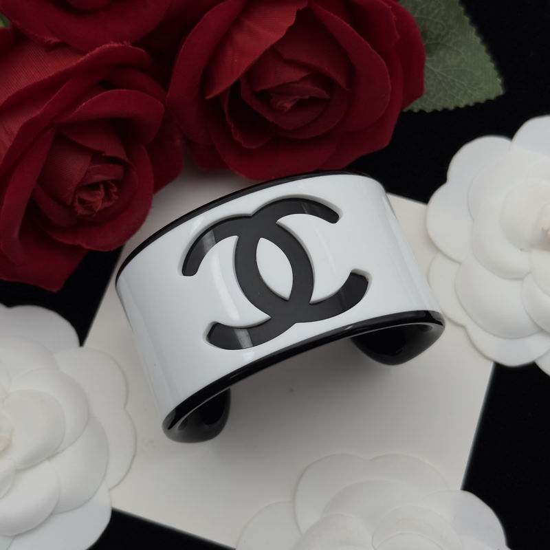 Chanel bracelet 1lyx24 (3)