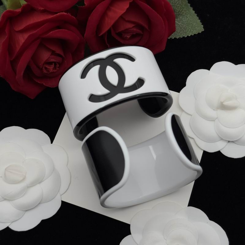 Chanel bracelet 1lyx24 (4)