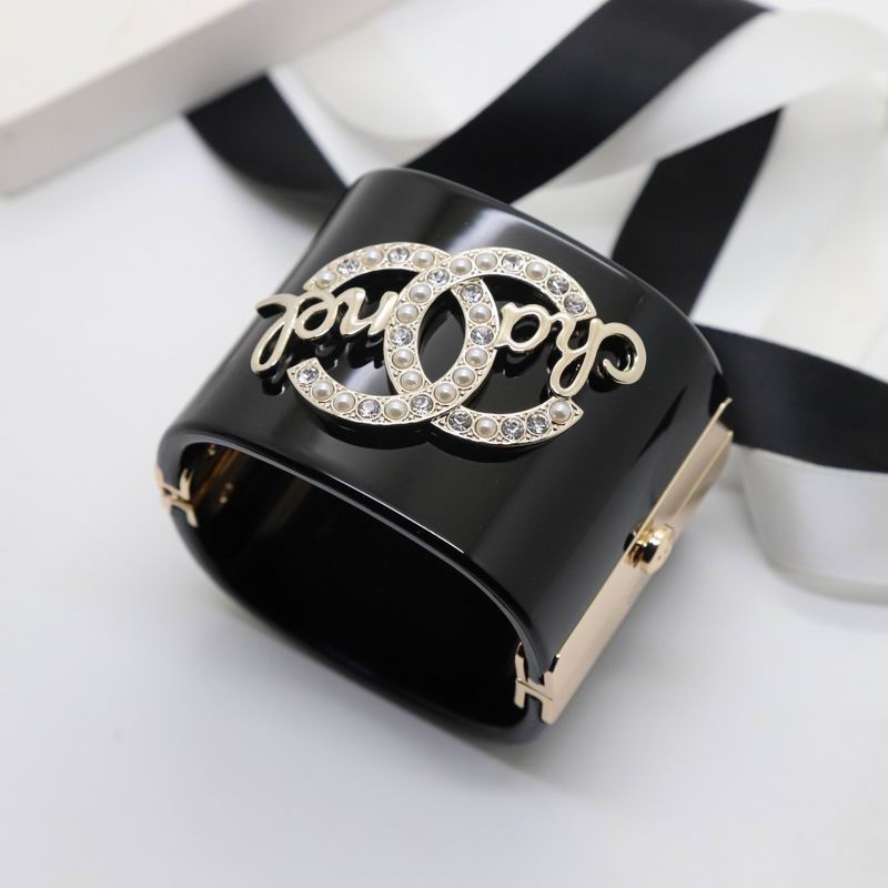 Chanel bracelet 1lyx25 (6)