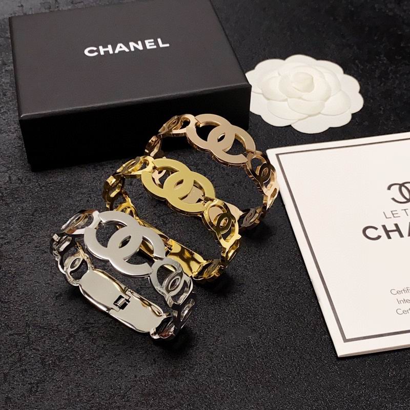 Chanel bracelet 1lyx26 (1)