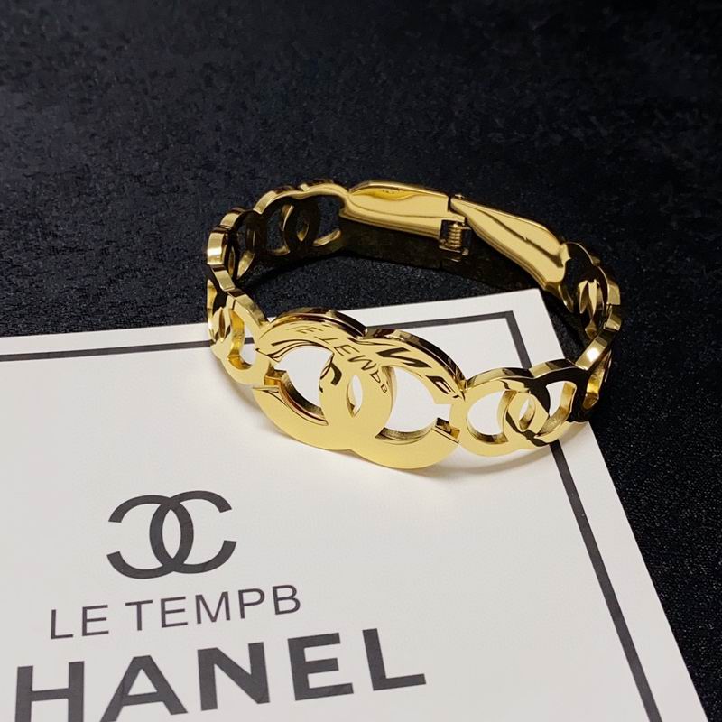 Chanel bracelet 1lyx26 (5)