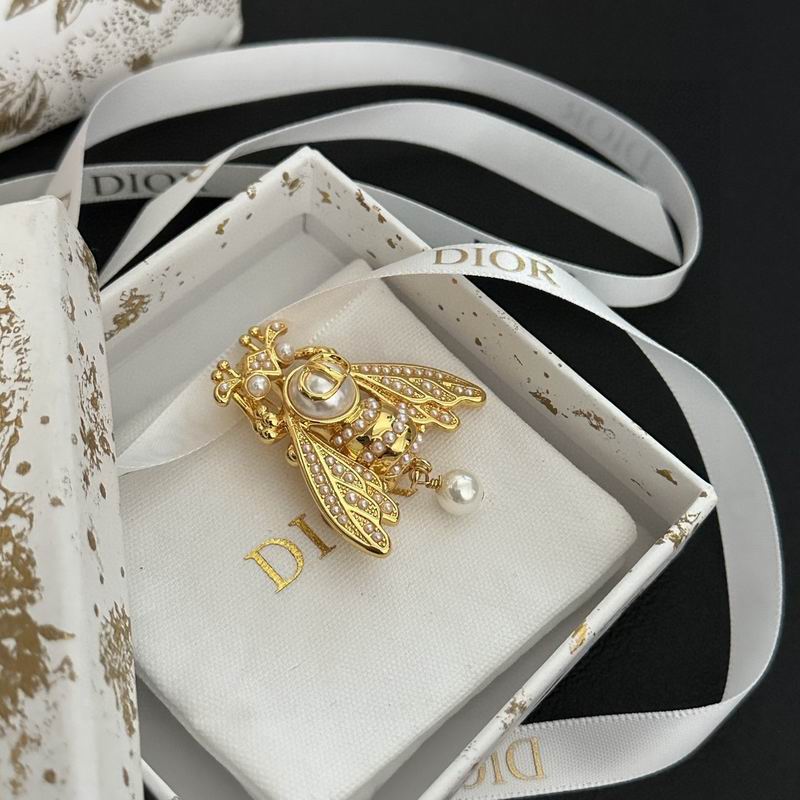 Dior Brooch 01lyr02 (4)
