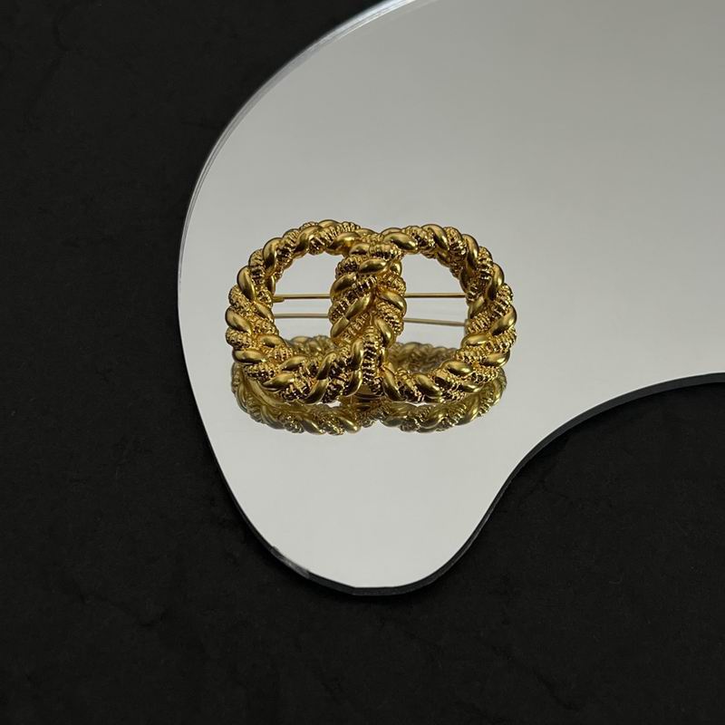 Dior Brooch 01lyr03 (4)