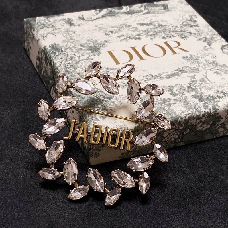 Dior Brooch 01lyr05 (7)