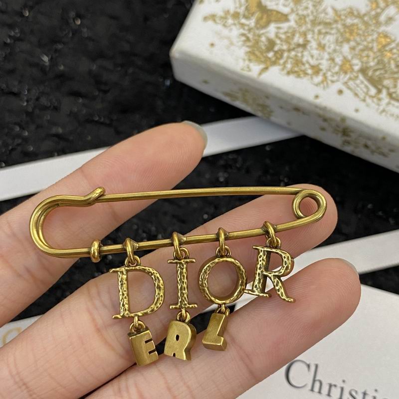 Dior Brooch 01lyr08 (1)