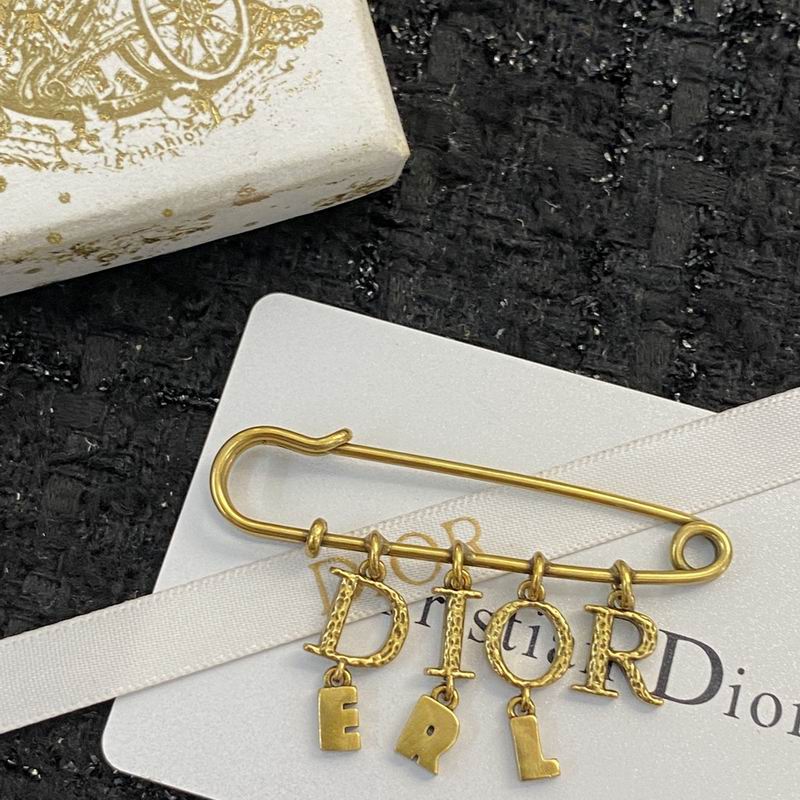 Dior Brooch 01lyr08 (5)