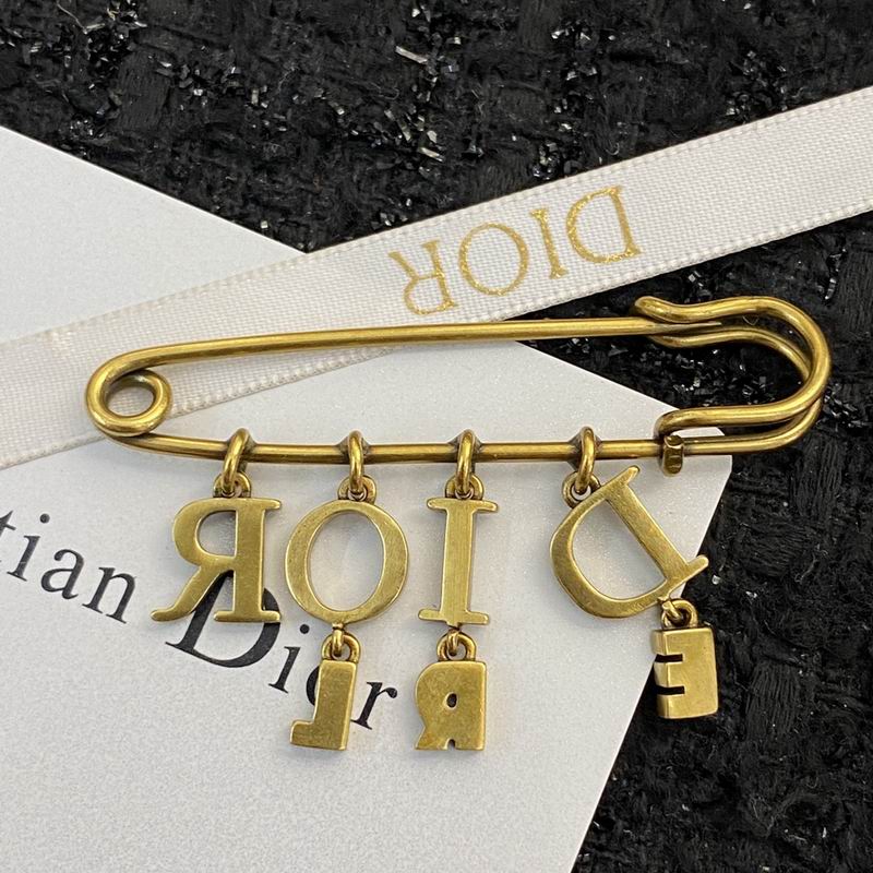 Dior Brooch 01lyr08 (7)