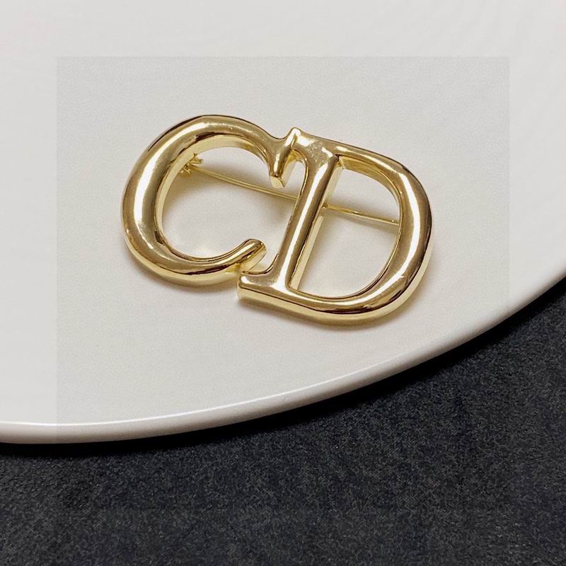 Dior Brooch 03lyr09 (2)