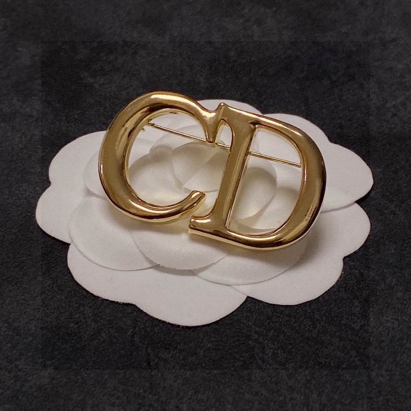 Dior Brooch 03lyr09 (4)