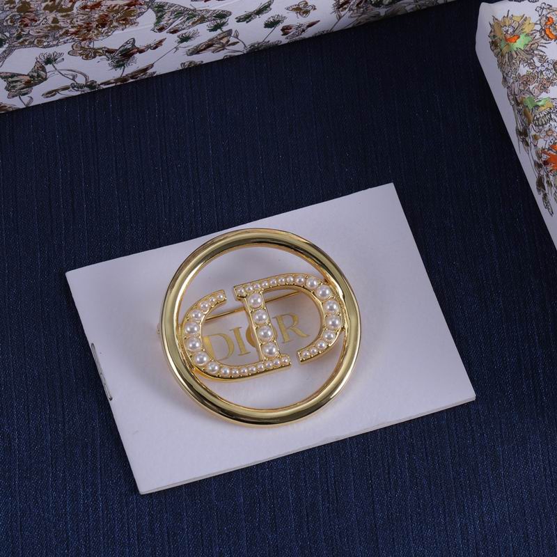 Dior Brooch 03lyr11 (1)