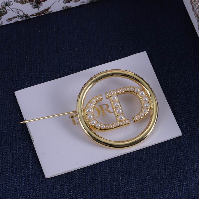 Dior Brooch 03lyr11 (5)