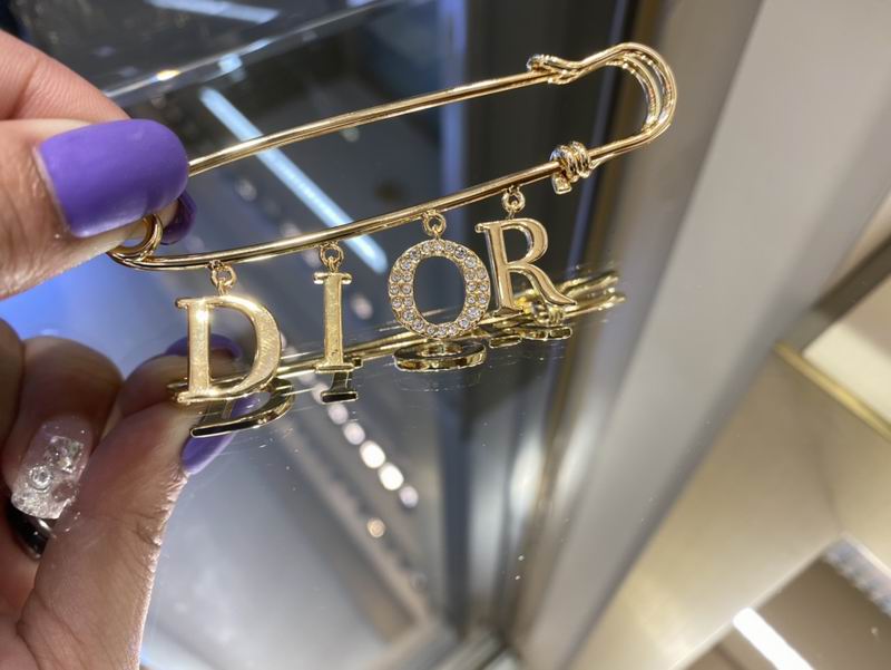 Dior Brooch 04lyr15 (2)