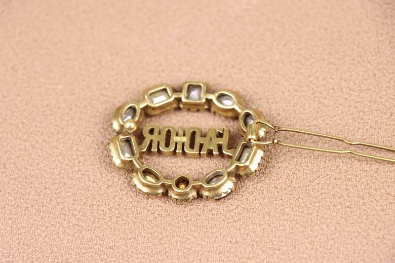 Dior Brooch 04lyr17 (5)
