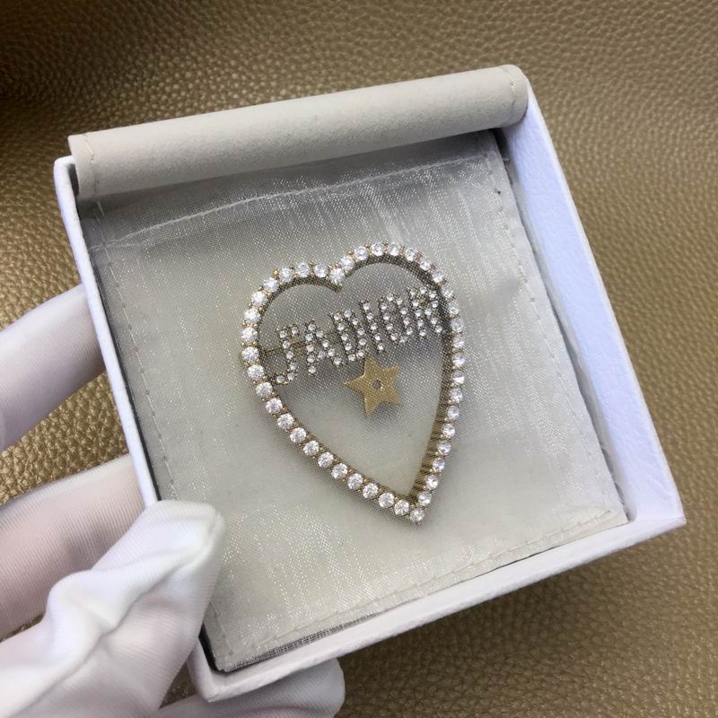 Dior Brooch 04lyr24 (3)