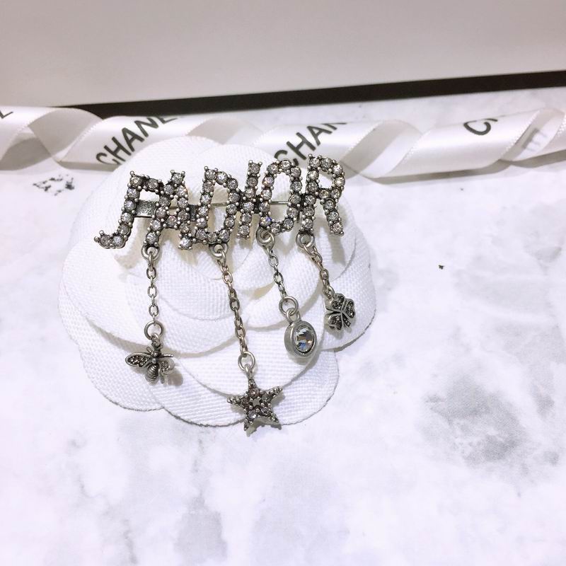 Dior Brooch 04lyr27 (3)