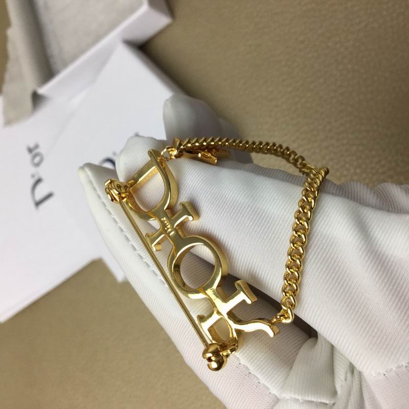 Dior Brooch 04lyr28 (2)