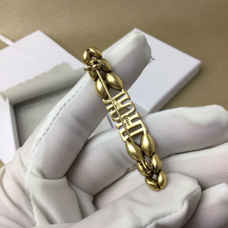 Dior Brooch 04lyr29 (5)