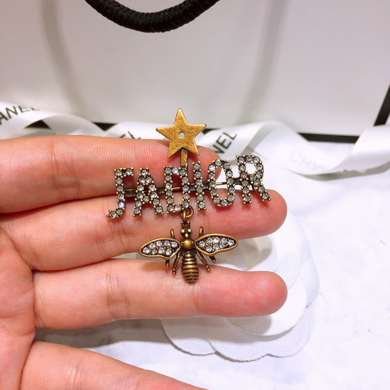Dior Brooch 04lyr33 (3)