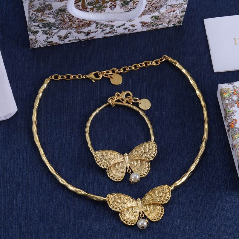 Dior Suits 01lyr03 (1)