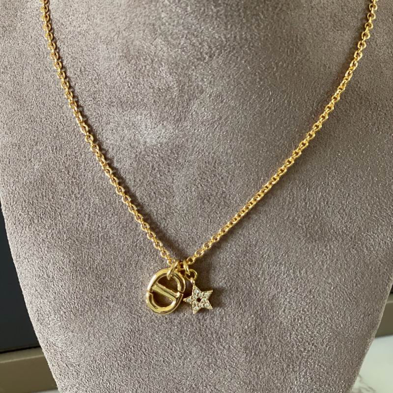 Dior Suits 04lyr26 (3)