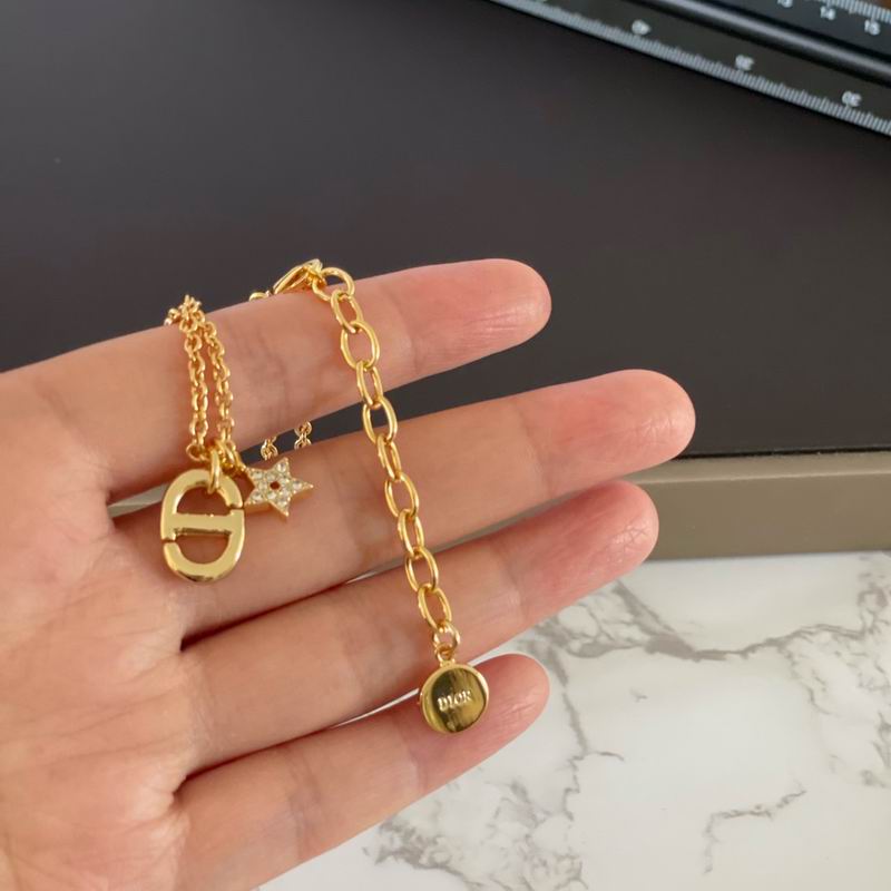 Dior Suits 04lyr26 (5)