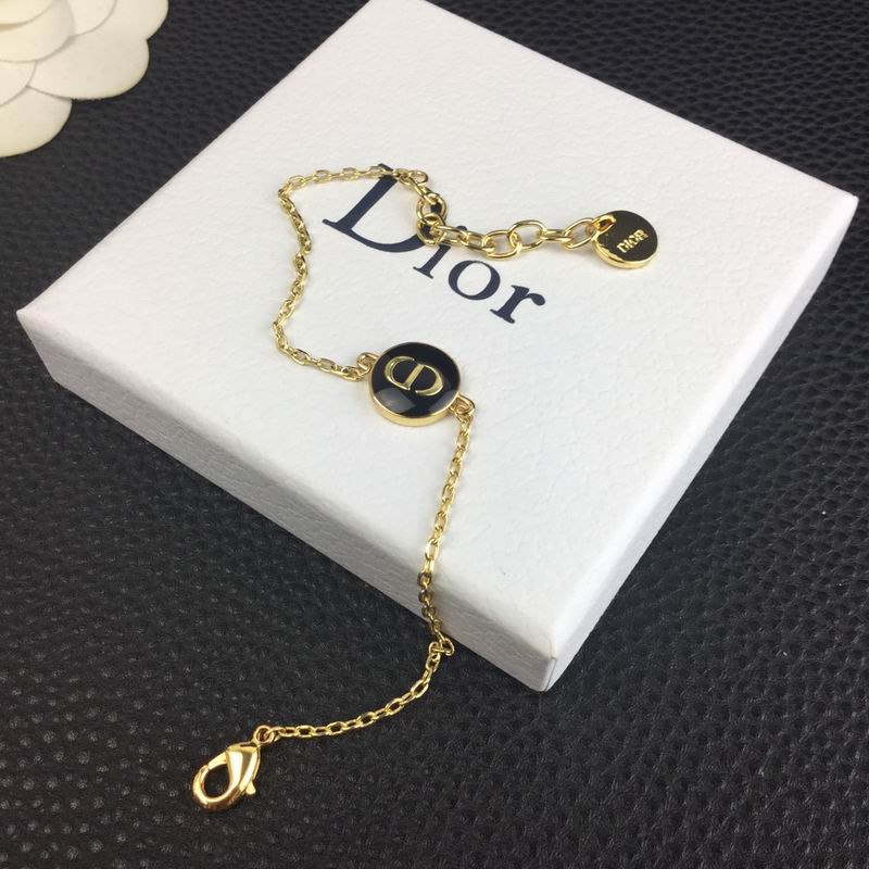 Dior Suits 04lyr27 (5)