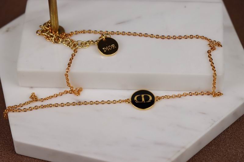 Dior Suits 04lyr28 (4)