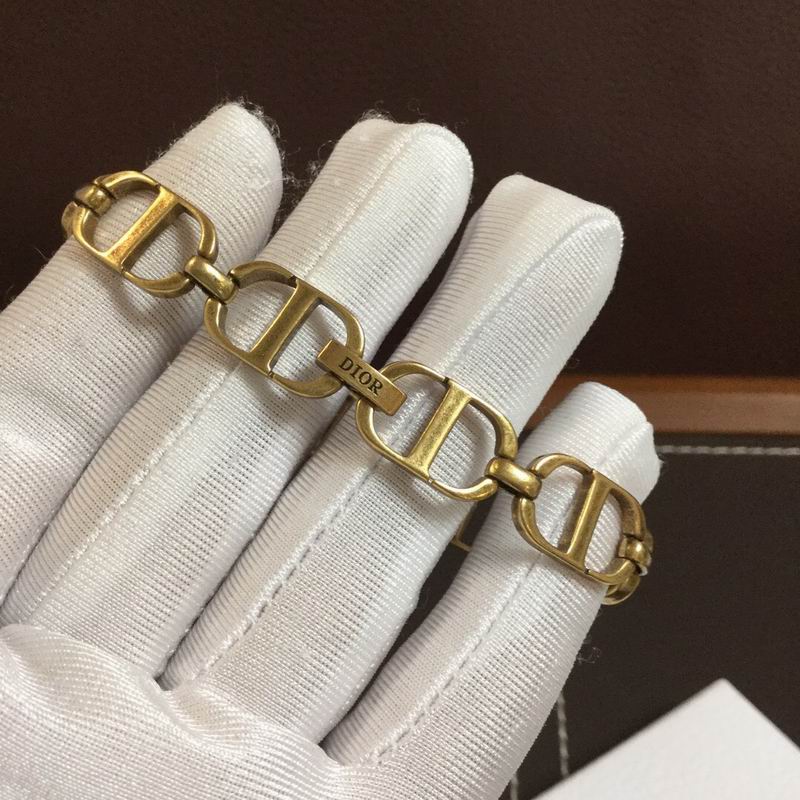 Dior Suits 04lyr30 (2)